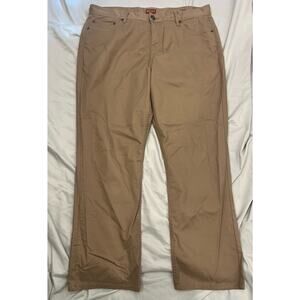 Men’s Red Ale by Alesbury Khaki Casual Pants - Size 36x30